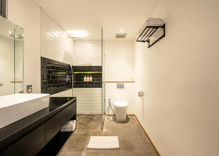 Expansive Loft 200m From ホテル *